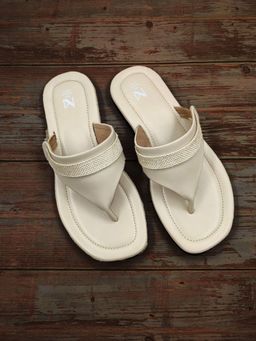 The Madras Trunk - Levi Sandals In Off White