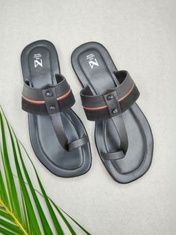 The Madras Trunk - Orion Sandals In Black