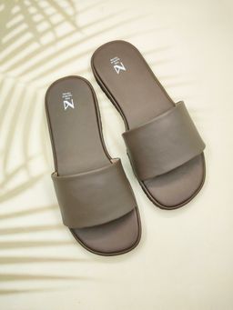 The Madras Trunk - Zoe Sandals In Taupe