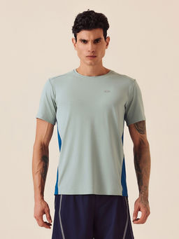 STRCH - Solid Regular Fit Half Sleeve Round Neck Green T-Shirt