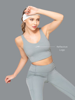STRCH - Green Solid Slim Fit Sleeveless Sports Bra