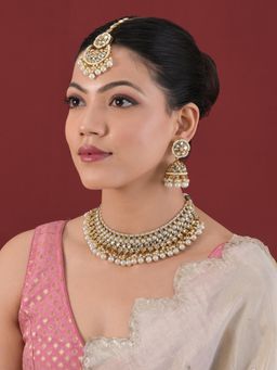 Designbox - Bridal Kundan and Pearls Jewellery Set