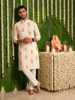 KISAH - Men Off White Cotton Blend White Kurta