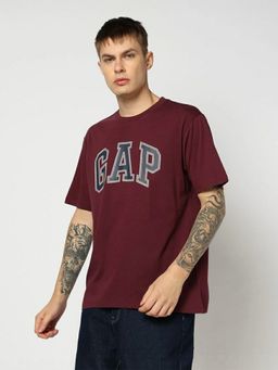 GAP - Men Maroon Logo Text Printed Half Sleeves T-shirt