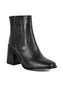 Black color option, Sold out, Currently selected