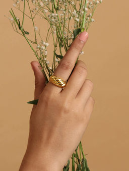 Avior Jewels - Croissant Band