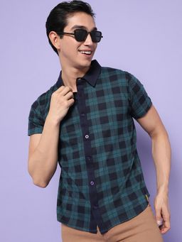 Campus Sutra - Men Checkered Stylish New Trends Spread Casual Shirt - Green