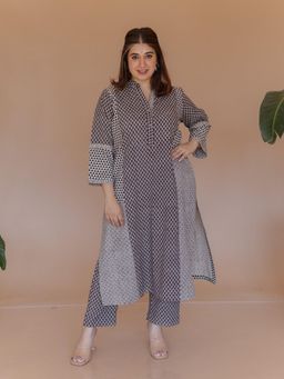 The Indian Ethnic Co. - Rohini Black Bagru Cotton Straight Kurta