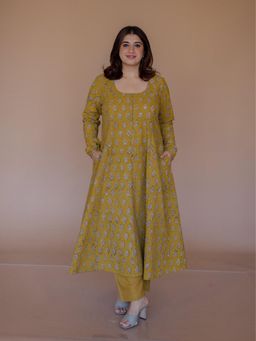 The Indian Ethnic Co. - Akrita Yellow Bagru Cotton Kali Kurta