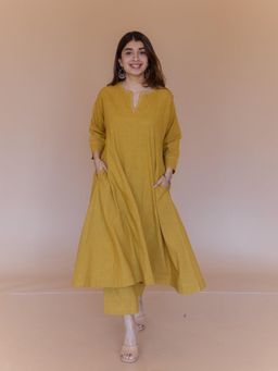 The Indian Ethnic Co. - Nyra Yellow Solid Slub Cotton Jhabbha Kali Kurta with Hand Embroidery