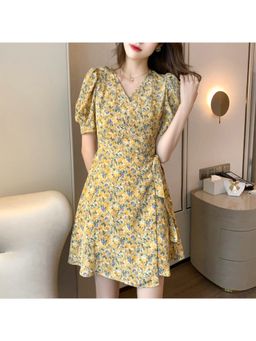 Outzidr - Yellow Floral Printed Wrap Mini Dress