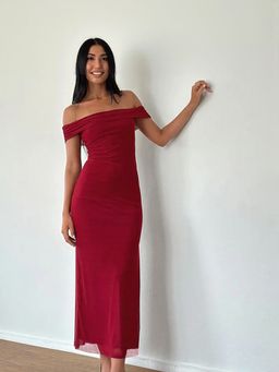 Outzidr - Red Off-Shoulder Fited Maxi Dress