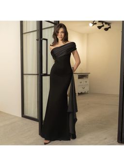 Outzidr - Black Off Shoulder Party Maxi Dress