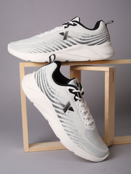 Xtep - Men White Running Shoes