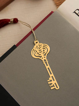 DecorTwist - Brass Key Design Bookmark