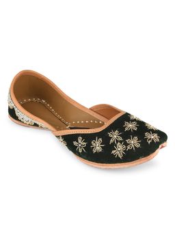 Desi Colour - Noirelle Luxe The Mehar Juttis -Black