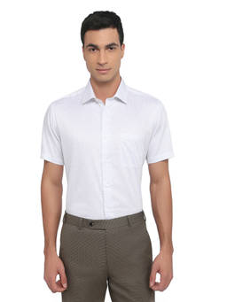 Park Avenue - White Pure Cotton Half Sleeves Pure Cotton Regular Fit Printed Shirt