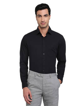 Raymond - Black Pure Cotton Full Sleeves Pure Cotton Slim Fit Solid Shirt