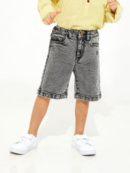 CHERRY CRUMBLE BY NITT HYMAN - Black Washing Effect Fadeout Shorts