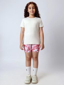 UMILDO - Off White Solid Regular Fit T-shirt and Shorts