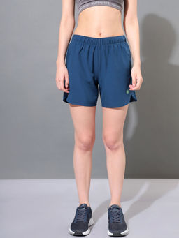 CULT - Solid Shorts with Curved Hem