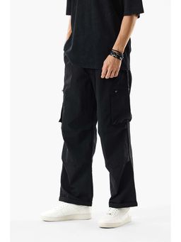 Snitch - Black Solid Relaxed Casual Cargo Pants for Men
