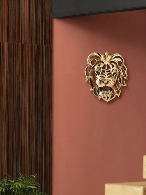 Smokey Cocktail Resin Lion Head Wall Hanging