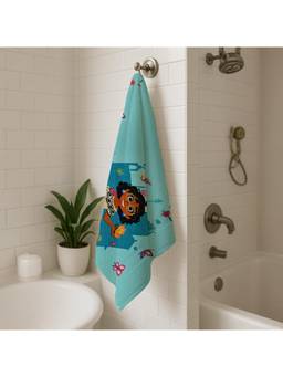 Prakartik - 100% Cotton Fur For Kids Cartoon Printed Boys And Girls Bath Towels -Multi Color