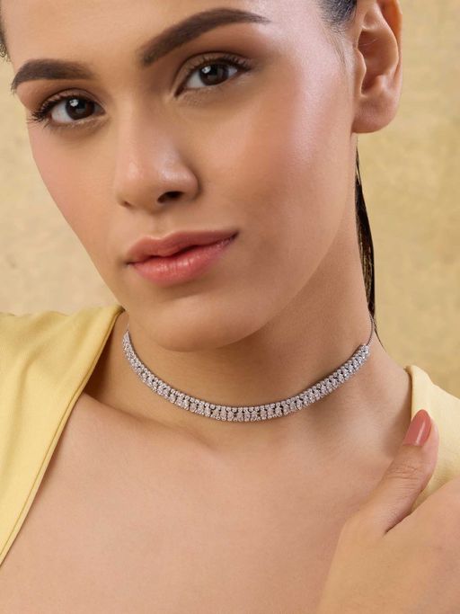 Indinoor White Fleurine Everyday Choker Necklace