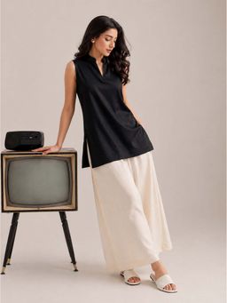 LAALZARI - Solid Black Linen Sleeveless Mandarin Collar Kurta With Palazzo
