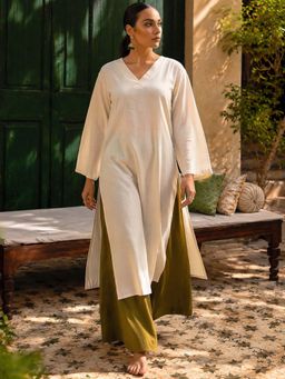 LAALZARI - Off-White V-Neck Palazzo Set
