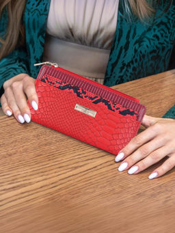 The Clownfish - Red Prospera Collection Crocodile Finish Faux Leather Bi-Fold Wallet