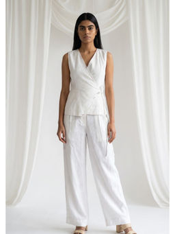 Doodlage - Sylvia White Sleeveless Waistcoat