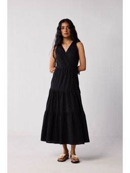 Reistor - Sleeveless Embroidered Wrap Dress with Tiers In Black