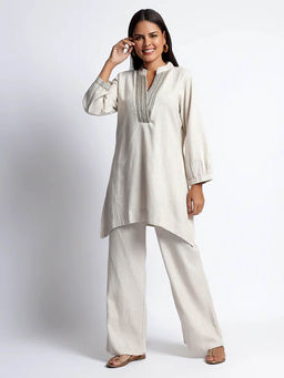QAIYNAT - White Linen Thread Work Co-Ord (Set of 2)
