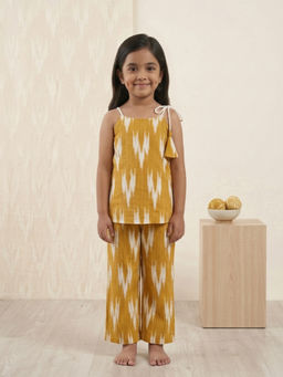 Kinder Kids - Girls Yellow Cotton Sleeveless Katha Printed Co-Ord Set
