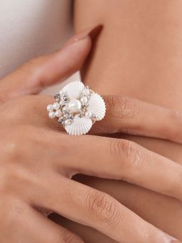 House of D'oro - Handcrafted Finger Ring Modern and Stylish Design Veron White