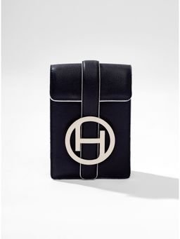 Outhouse - Dopamine Messenger Bag In Noir Black