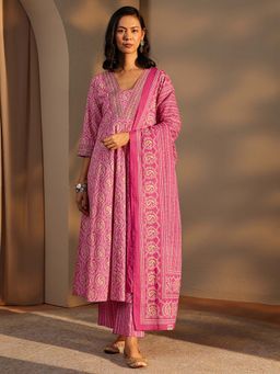 Libas - Pink Paisley Kurta with Pant and Dupatta