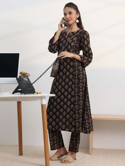 Gerua By Libas - Black Printed Kurta and Pant
