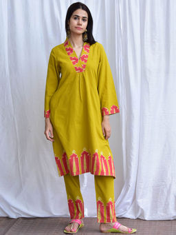 Chidiyaa - Smell Of Rain Veena Hand Block Printed Cotton Kurta (Set of 2)