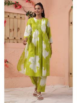 EverBloom - Women Green Cotton Floral Printed Kurta with Pant (Set of 2)