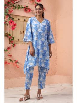 EverBloom - Women Blue Cotton Floral Printed Kurta with Pant (Set of 2)