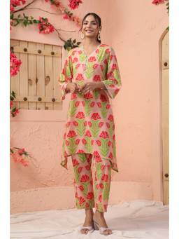 EverBloom - Women Peach Cotton Floral Printed Kurta with Pant (Set of 2)