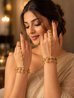 SUGARFRILL - Pearl Embellished Hand Harness