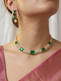 Nuyug - Emerald Aura Necklace Set