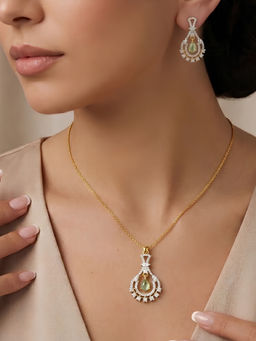 Nuyug - Peridot Glow Pendant Set