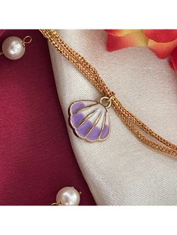 Digital Dress Room - Gold Plated Sea Shell Charm Rakhi for Raksha Bandhan