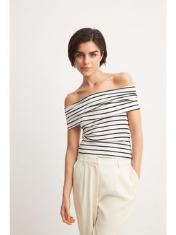 NA-KD - Off Shoulder Rib Top-Off white/Black