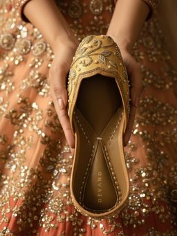 Devano - Women Mustard Embroidery Naaz Juttis